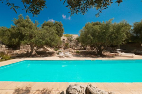 Trullo Agapanthus With Panoramic Ostuni